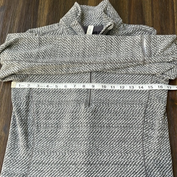 Lululemon Women’s Half Zip Pullover Sz 6 - Picture 7 of 8